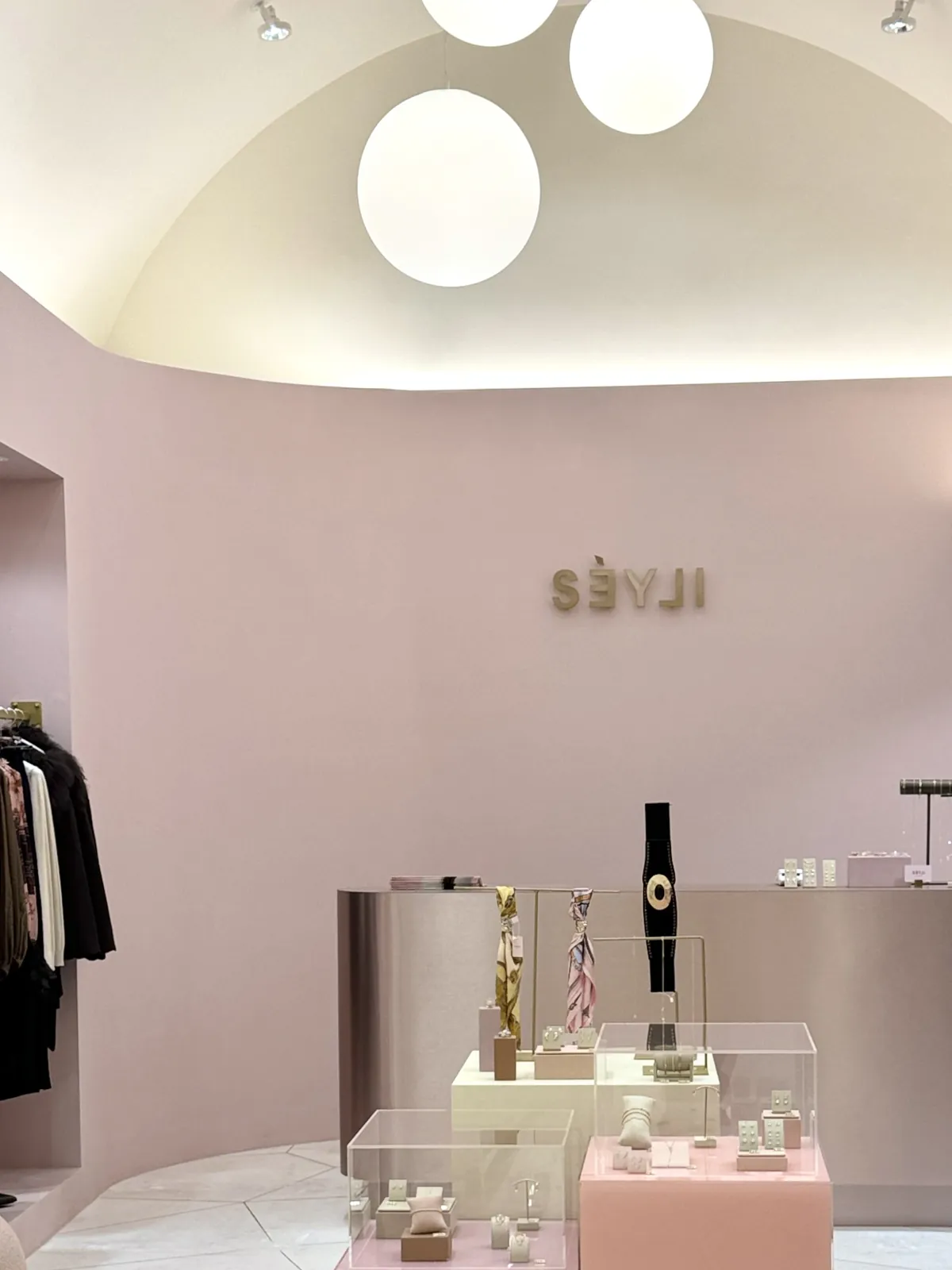 The pink room of the Firenze boutique on Via della Vigna Nuova